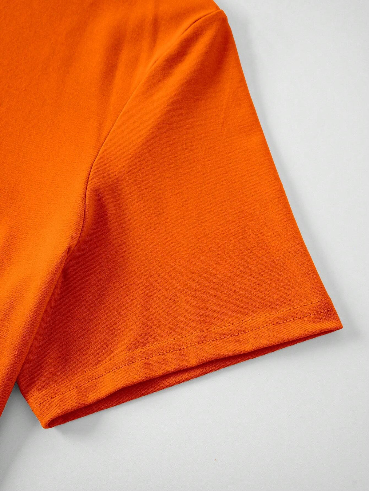 Stilvolles Slim-Fit Herren-T-Shirt für den Königstag