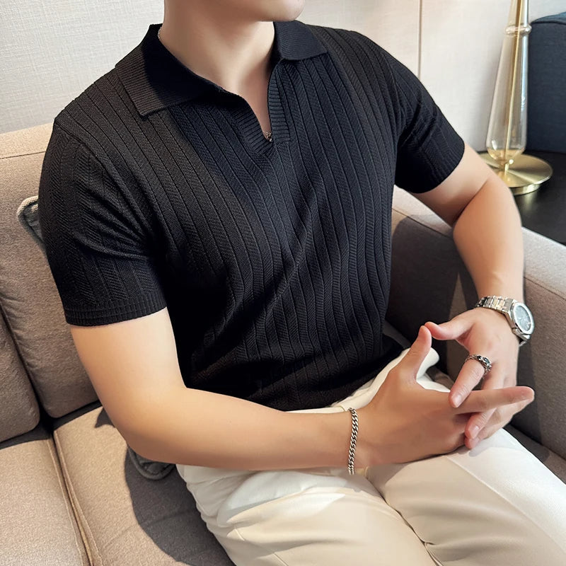 Olan - Elegantes gestreiftes Poloshirt mit V-Ausschnitt für Herren