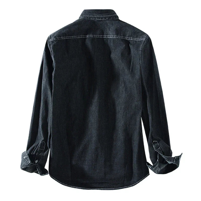 Modisches Herren-Denimhemd mit langen Ärmeln, klassischem Kragen und Knopfverschluss für einen entspannten Stil