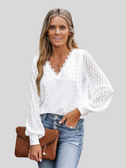 Elegante Bluse mit Spitzen-Details und V-Ausschnitt