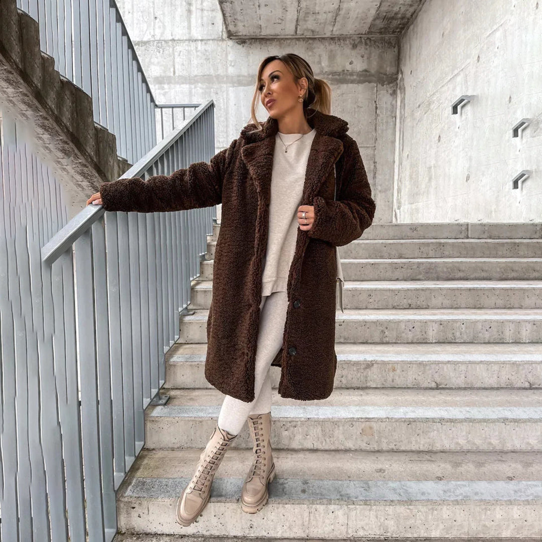 Anna - Elegante lange Plüschjacke für Damen
