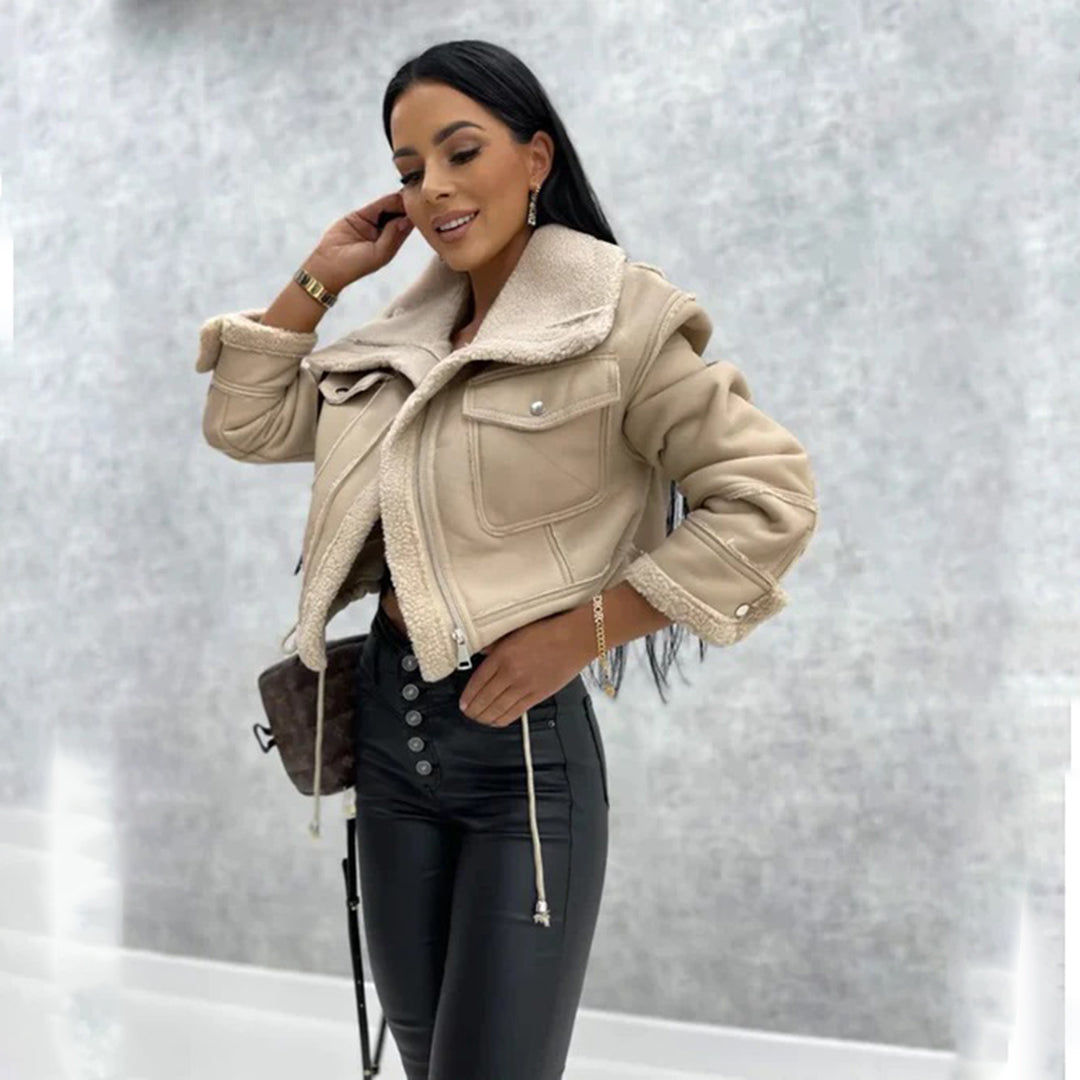 Stylische kurze Damen Winterjacke aus Leder mit Shearling-Futter