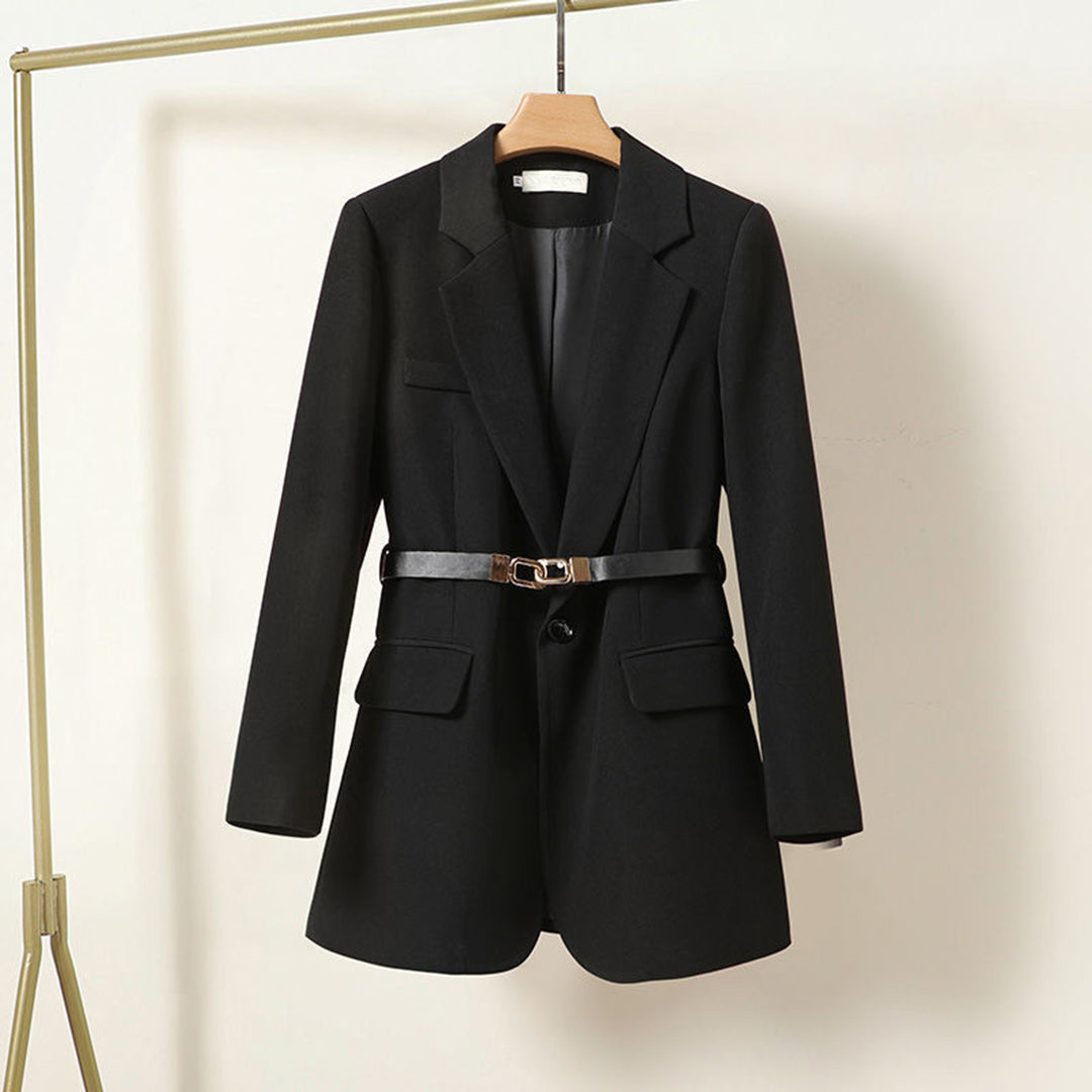 Elysa - Stilvoller Blazer mit raffinierten Details