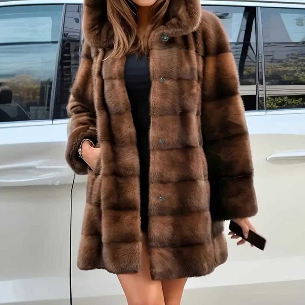 Karolina - Trendige Damenjacke mit modischer Kapuzenbluse