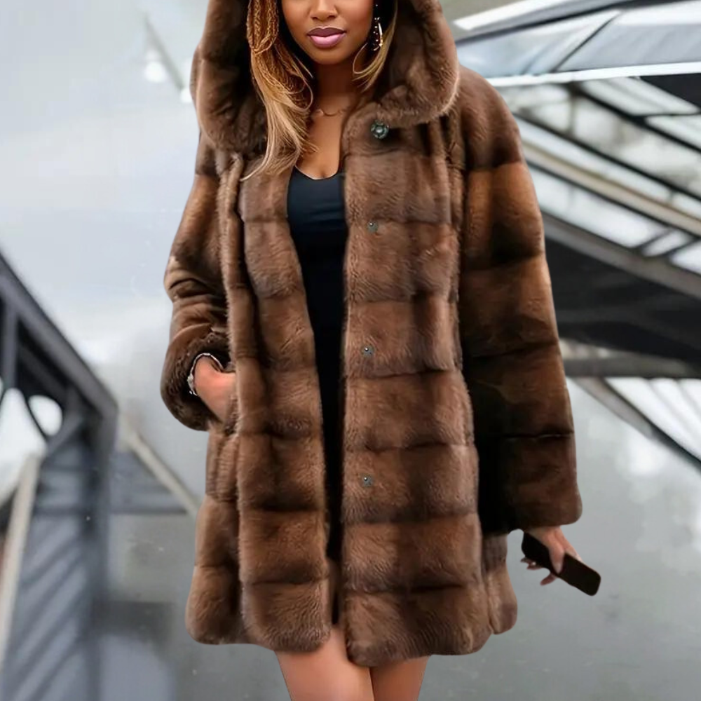 Karolina - Trendige Damenjacke mit modischer Kapuzenbluse