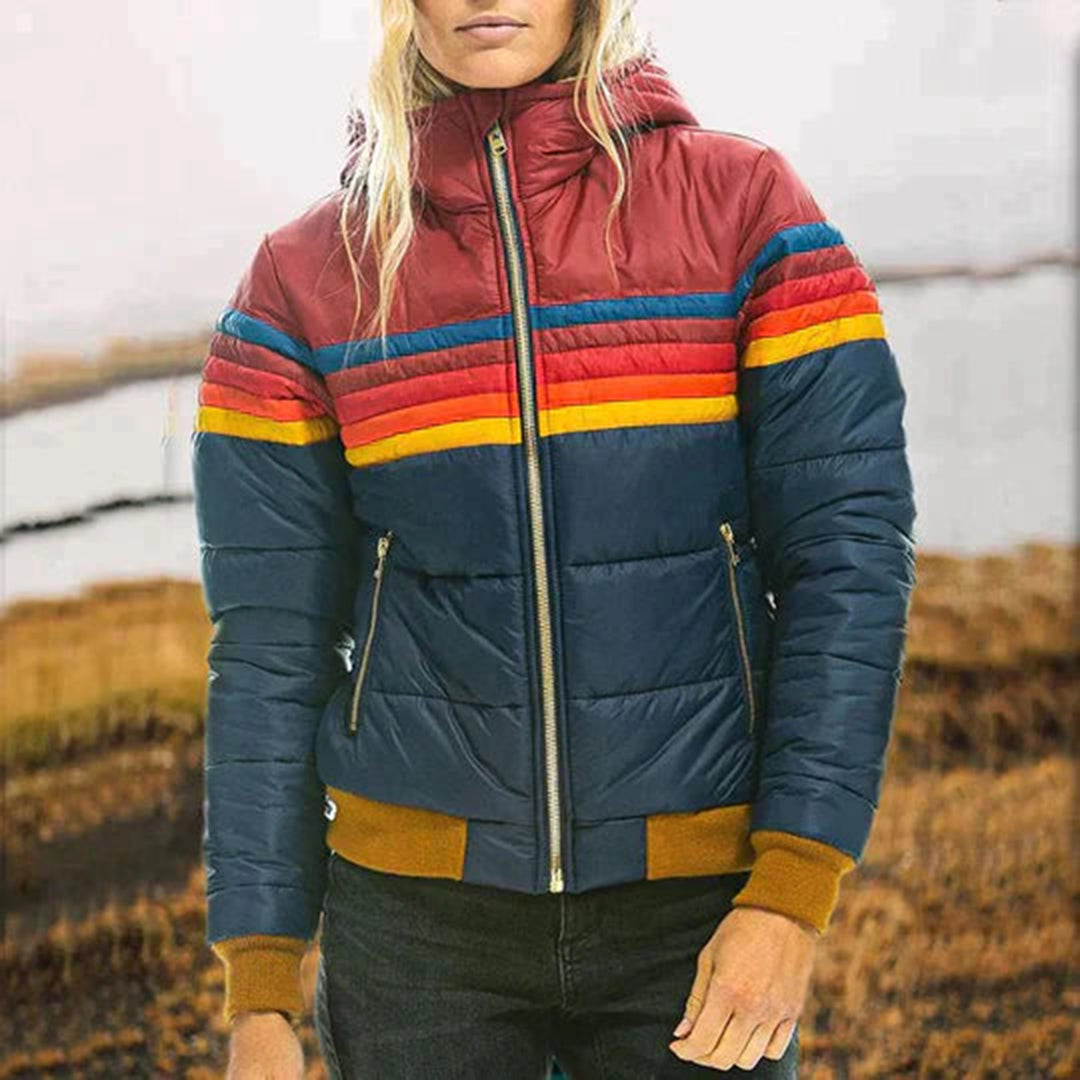 Adriana - Elegante Damenjacke mit bequemer Kapuze