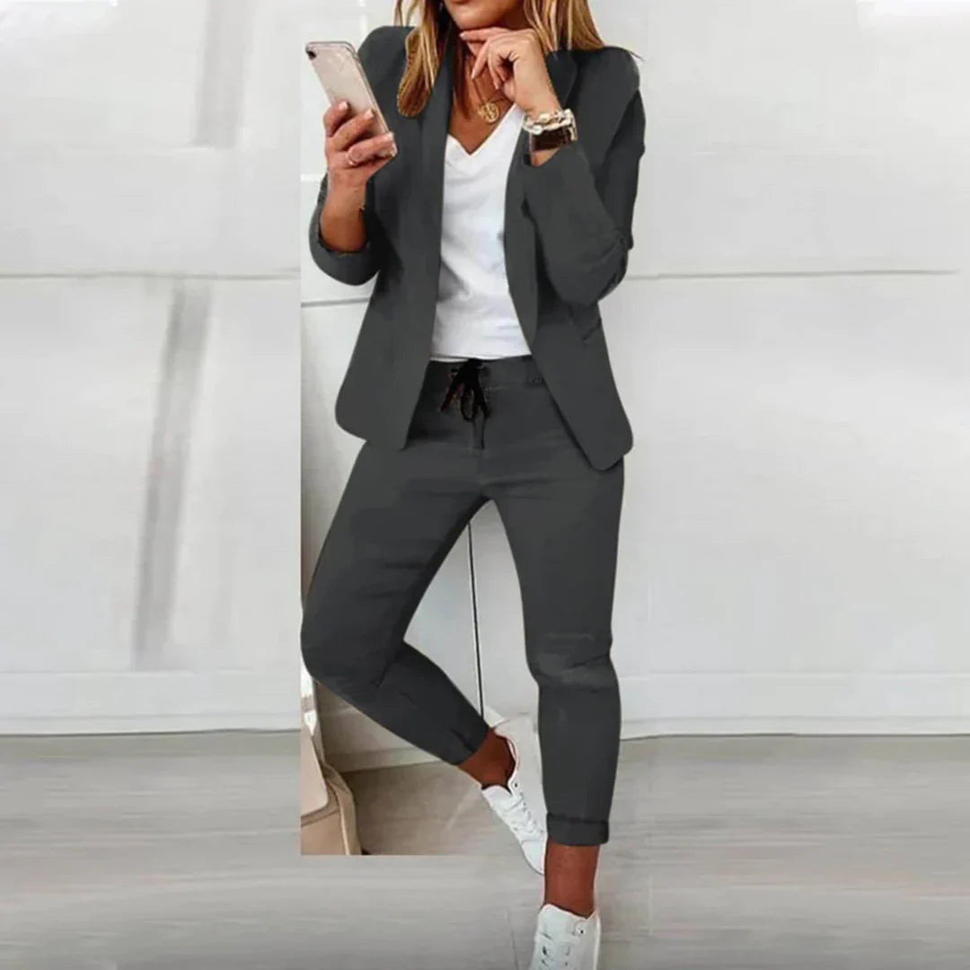 Nomi - Stilvolles Jacken- und Hosen-Set für einen eleganten Auftritt