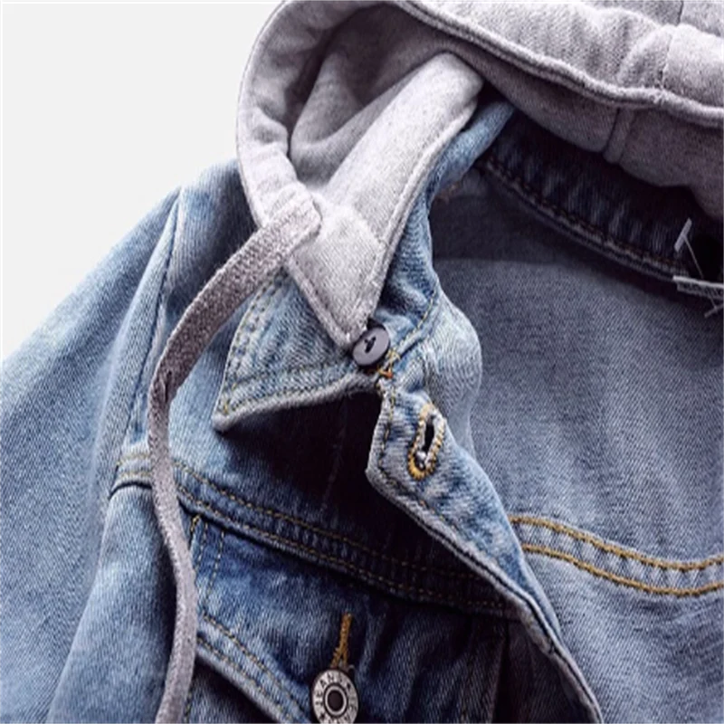 Leichte Damen-Jeansjacke aus Baumwolle mit Kapuze für den Frühling – Lässiger Denim-Stil