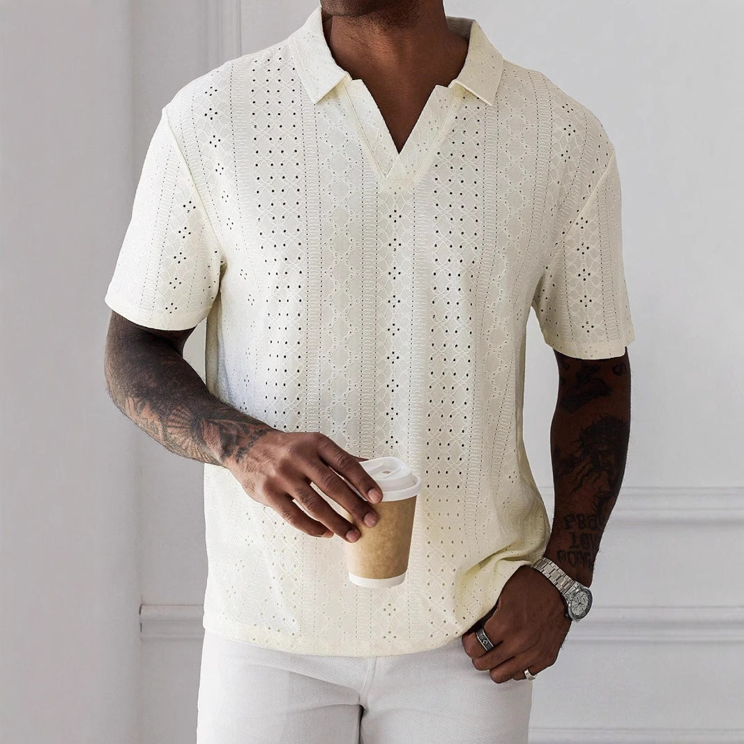Modisches Herren T-Shirt aus Strick mit Jacquard-Spitze - entspannte Passform, kurze Ärmel und V-Ausschnitt - atmungsaktiv und komfortabel
