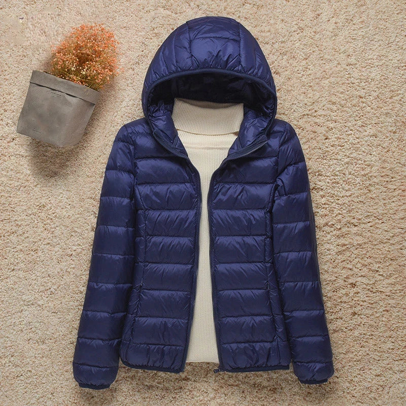 Leichte gesteppten Daunenjacke für Damen mit Kapuze – ideale Übergangsjacke für den Frühling