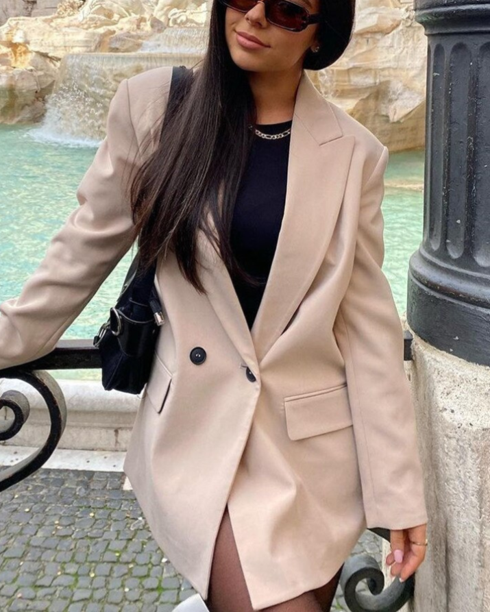 PowerChic - Eleganter Damen-Doppelreiher-Blazer im stilvollen Design