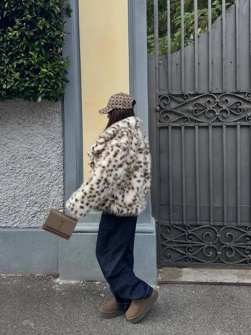 Audrey - Pelzjacke mit Leopardenmuster