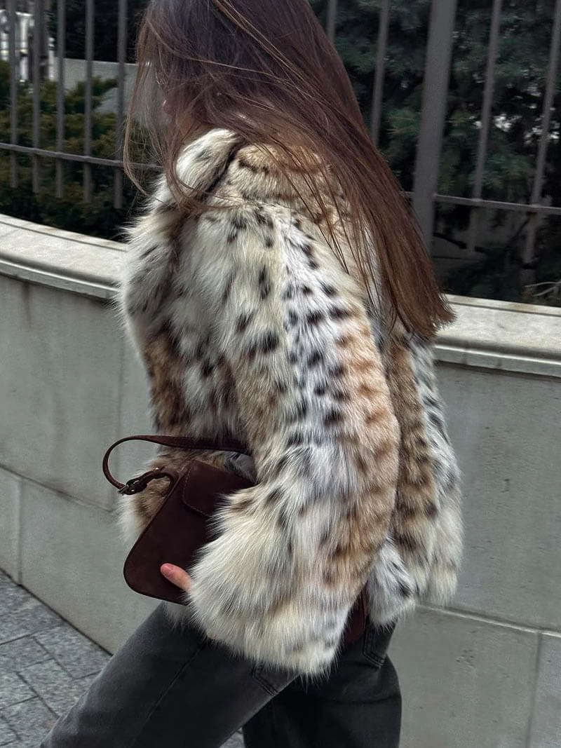 Audrey - Pelzjacke mit Leopardenmuster