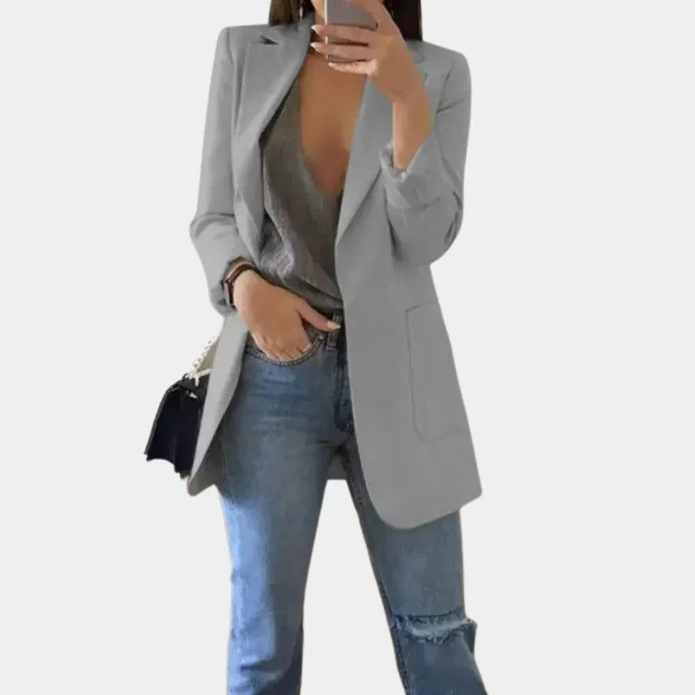 Nova - Eleganter Slim-Fit Damenblazer für einen stilvollen Auftritt