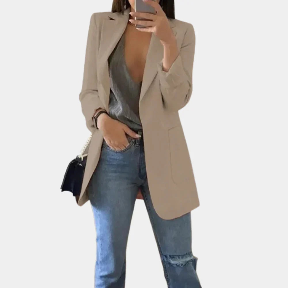 Nova - Eleganter Slim-Fit Damenblazer für einen stilvollen Auftritt